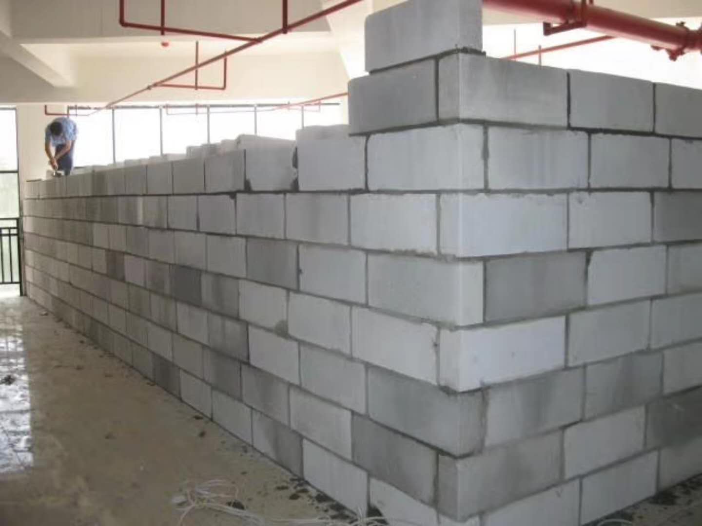 卫辉蒸压加气混凝土砌块承重墙静力和抗震性能的研究